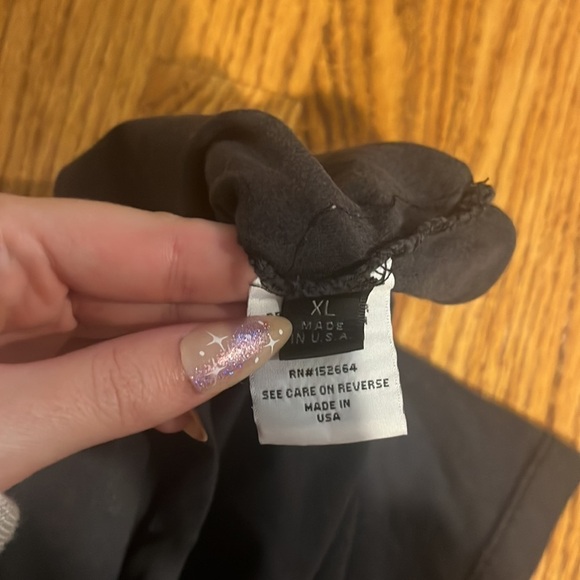 Prince Peter Collection Girl’s Kindness is Magic Tee Size XL - Picture 4 of 5